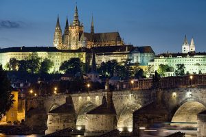night_view_of_the_castle-prague